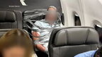 Прив’язали стрічкою до сидіння: чоловік говорив расистські й гомофобні вислови під час авіарейсу у США
